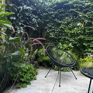 Urban Oasis Bed & Breakfast Amsterdam