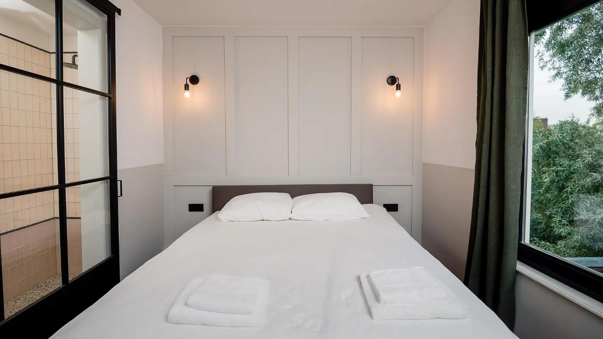Hotel Mr.Lewis Rotterdam